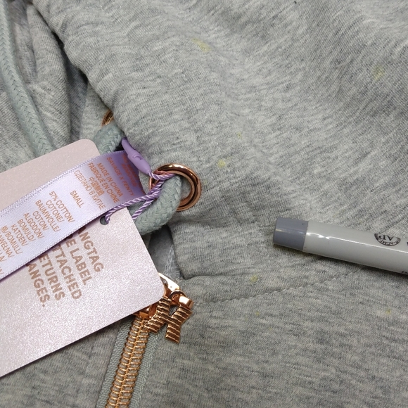 (flaw) Savage X Fenty Forever Savage Showgirl Hooded Onesie in Platinum Grey - Picture 10 of 14